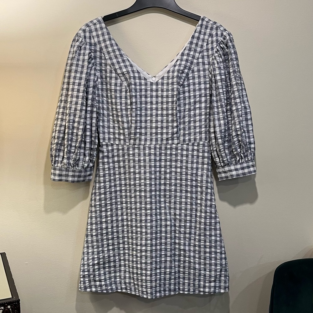 Urban Outfitters Puff Sleeve Gingham Dress. Size Small. NWT.